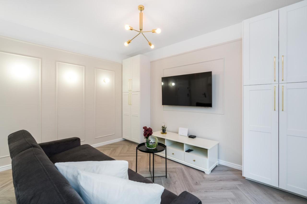 Modern Studio Apartments Poznan City Center By Noclegi Renters Екстер'єр фото